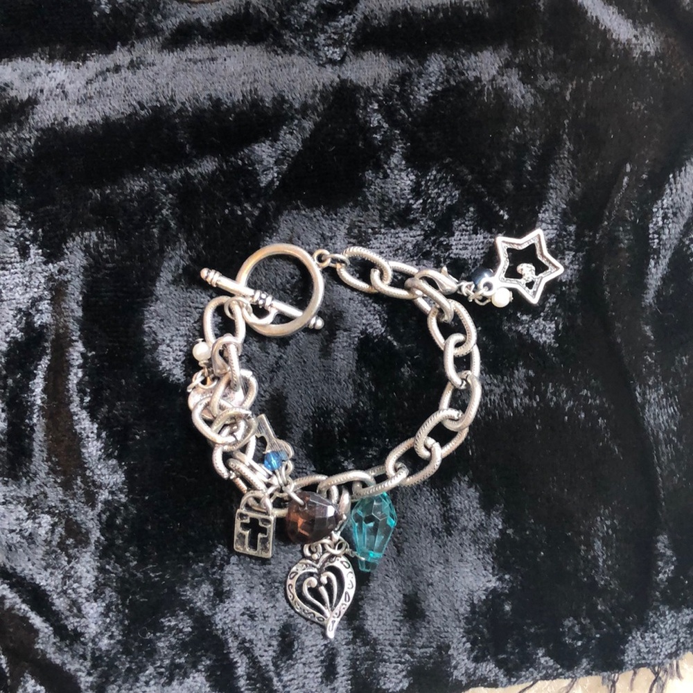 Bracelets - Picture 4 of 6